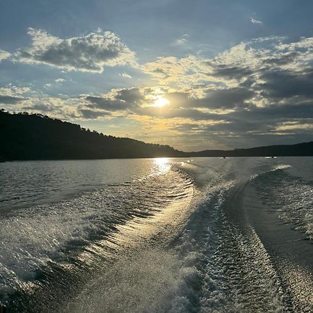 Escarpas Do Lago Vista Privilegiada Capitólio Екстериор снимка